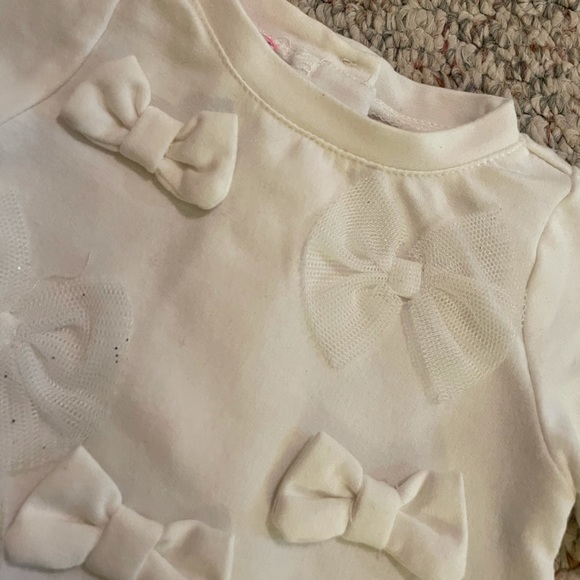 Nanette Baby Fleece top with bows, tulle, and sparkles. Size 0-3 mo. Exc cond! - Picture 2 of 9